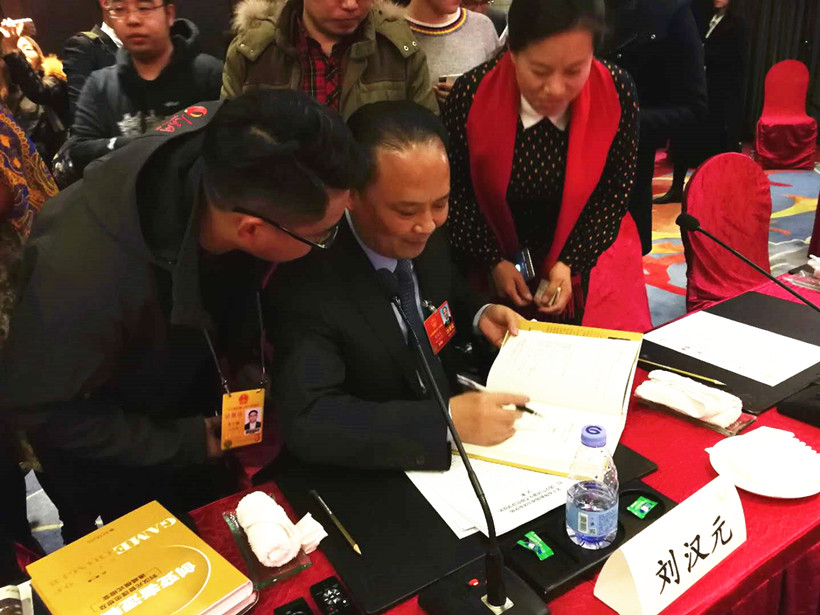 3f506fa91e30e12de0d5f216b16d99fe