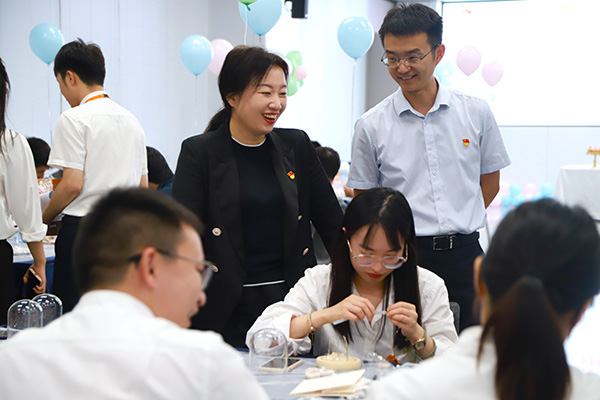 64e20392e1558a81041373e4c1bfa06e