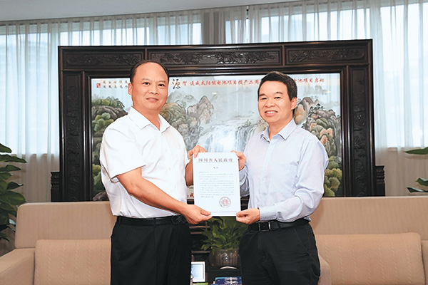 8dd48a986fe5602d6a6dbbe3b66673fa