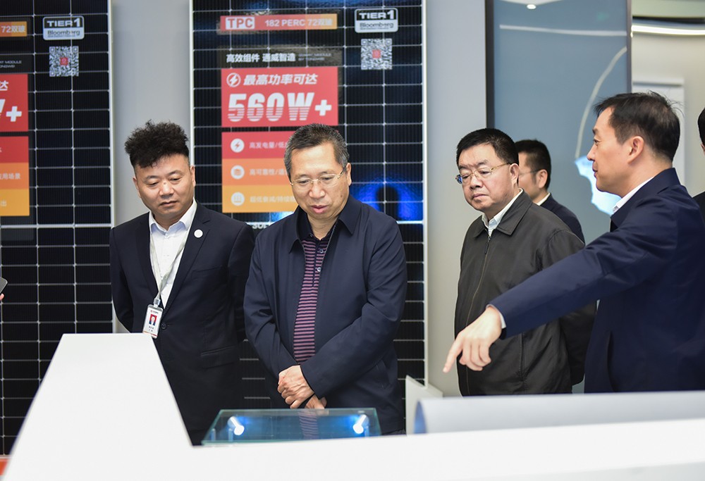 70de2891f26155e3d35652bf086692f1