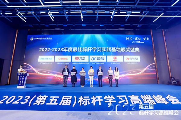 5903604ae79f26a3f2282c49ad9522a1