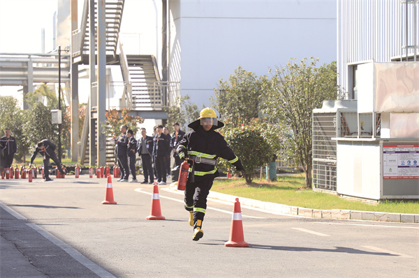 61124d607a9c6436863e384050b7befd