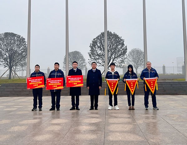 bd2a52415be1db9ee9dc43d9df8e0653