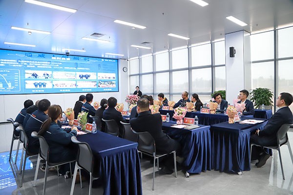 28ce6645f7b2489d6b1caf00b89b8d25