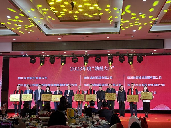 4144b01d1335b6b1314e4f6f6beca340