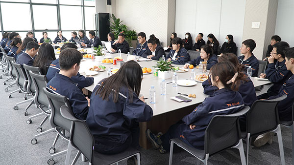 5e2f44e6138337113040ab13ee0826d1