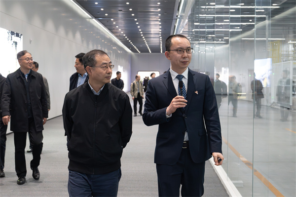 433b1ec5542b4dbb0f4ec831ce305cec