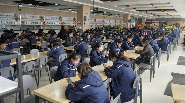 d123d4a152ea6345581eaa6fc8c3f424