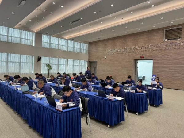 a3135333c32b7f3ffc94ff53f3ec2623