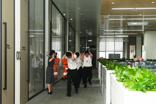 d3181442605f84618eda4957f0685579