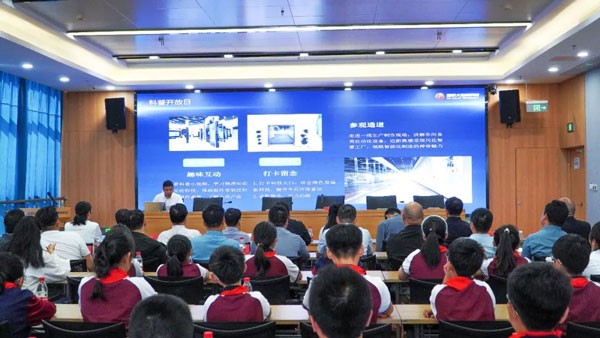 d82b586f6b1f2f15821a9f73d20cfe85