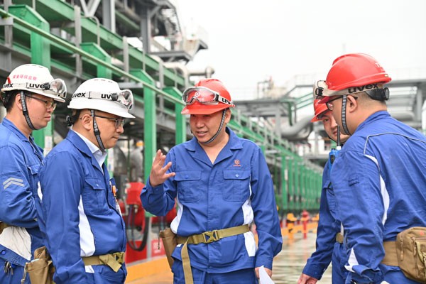 fe6e7afd9b3b8ef4157adde7af3eed17