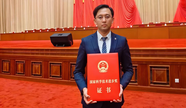 2710142a8cea7a8e8fecf87c69f0801e