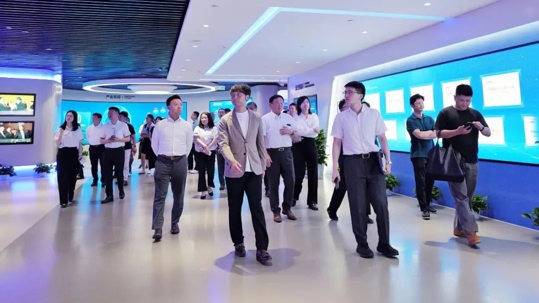 c2fde8d87ba9a9bb5c73bfc8705eb1a9