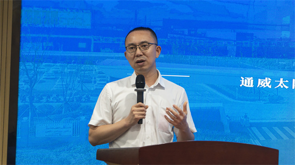 f4fcb165b52ddf51400bdc877e199970