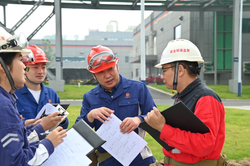 70b0fdf993652821a0f5e4b04cb48c36