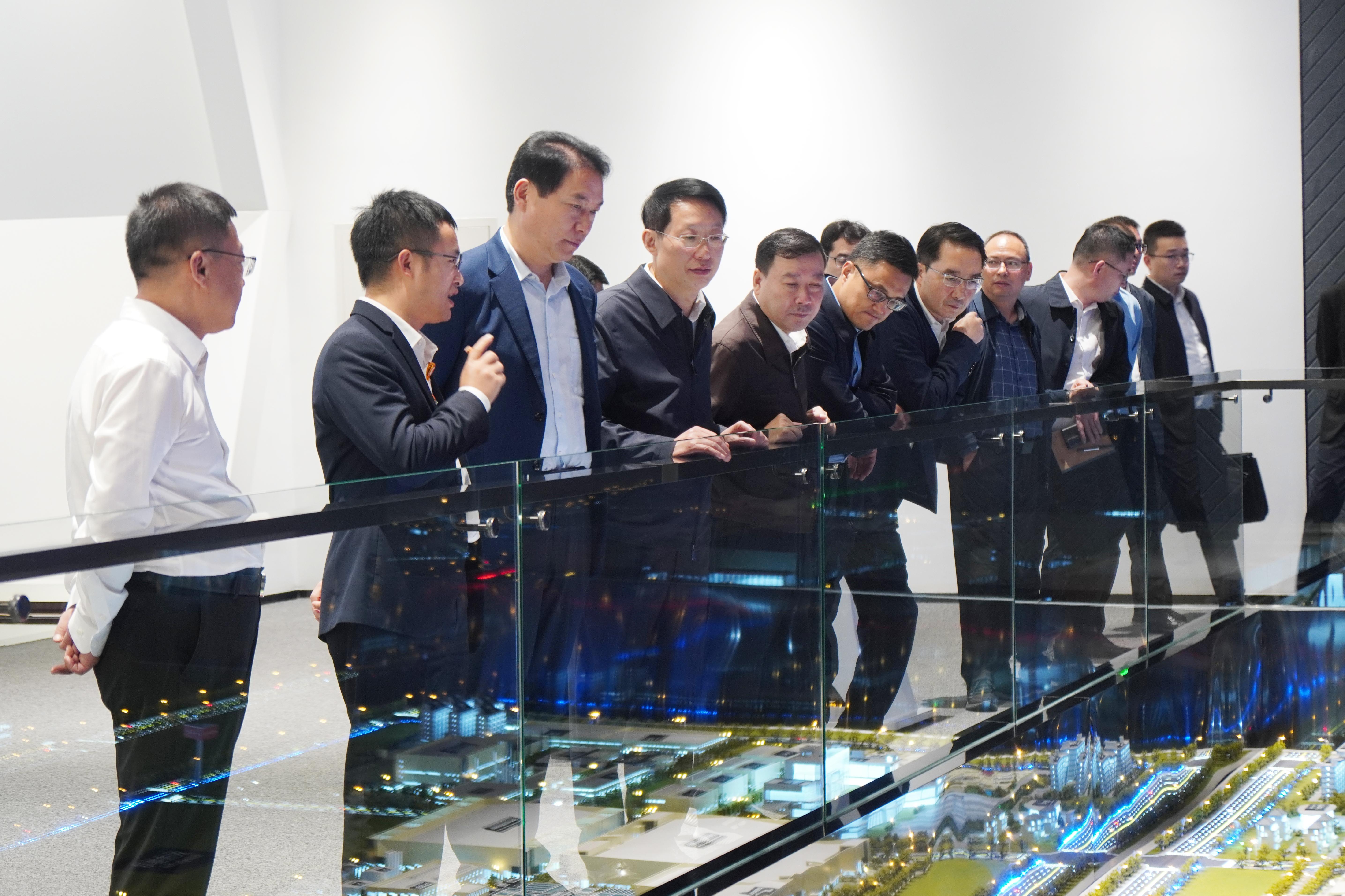 70099922a93841ba8cc55c9d7eb7f084