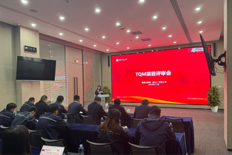 70371243228a4d8922c3e2ea72776f70