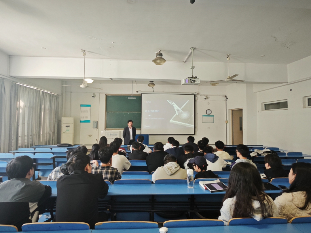 7962757ab0ad7b0e34fcd61501053c9e