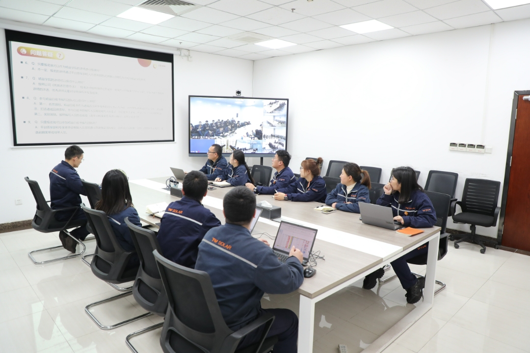 2eefe78bb811997dffe46ae1ead5a454