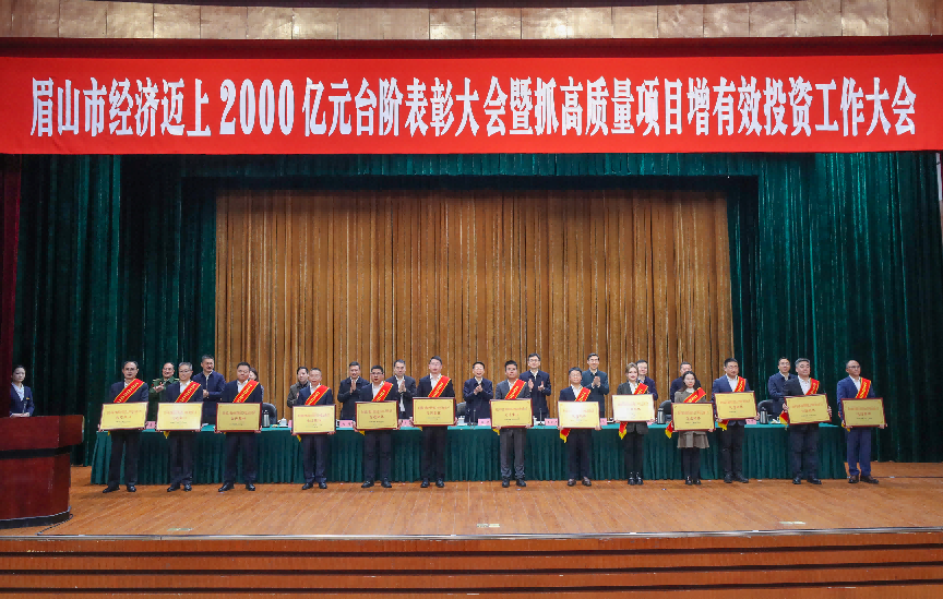 9951898607088e4f7d3b0e165a6aec56