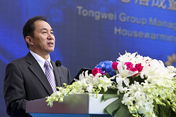 四川省政协副主席、、、省工商联主席陈放在盛典仪式上致辞